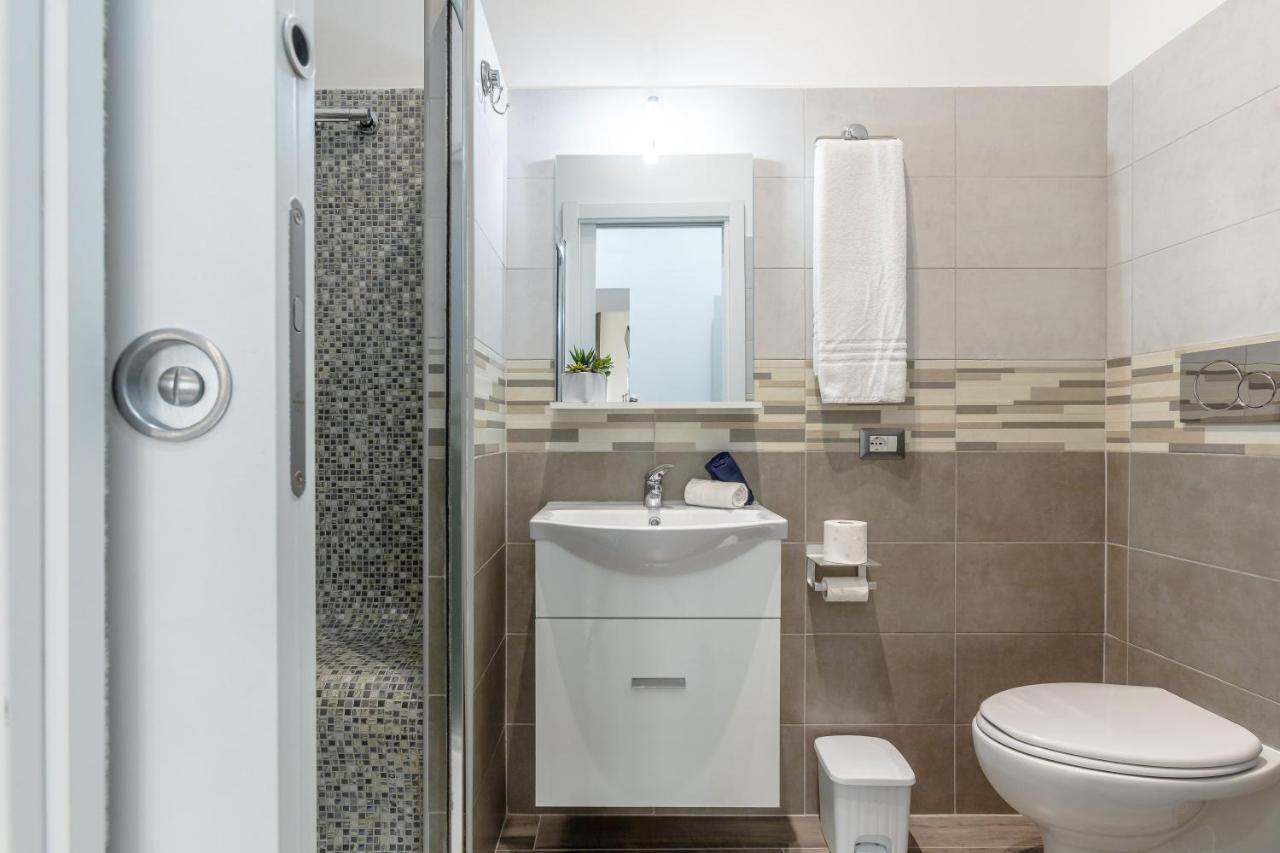 Scirocco Rooms Civitavecchia Ngoại thất bức ảnh