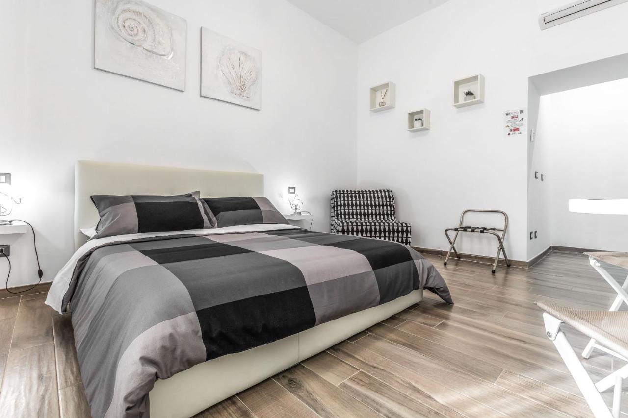 Scirocco Rooms Civitavecchia Ngoại thất bức ảnh