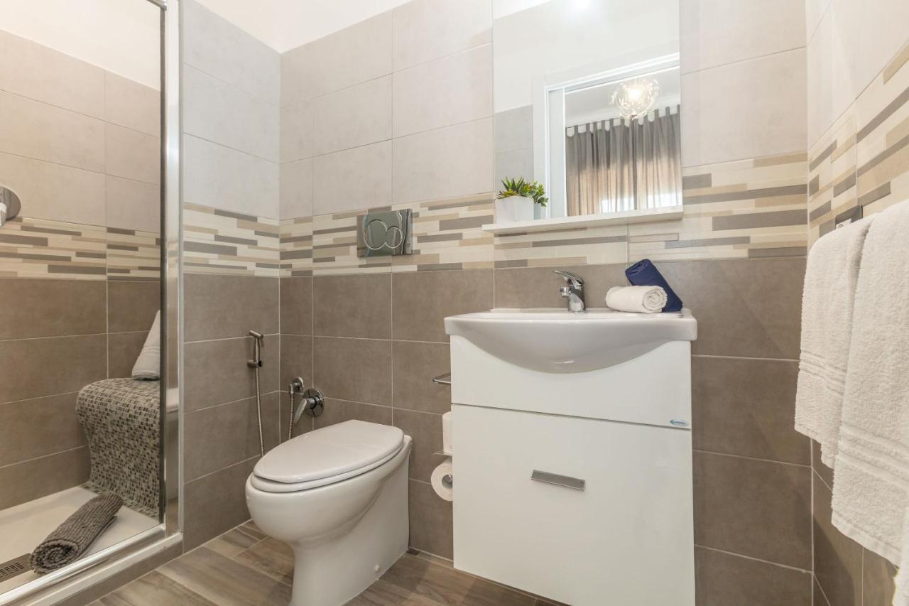 Scirocco Rooms Civitavecchia Ngoại thất bức ảnh